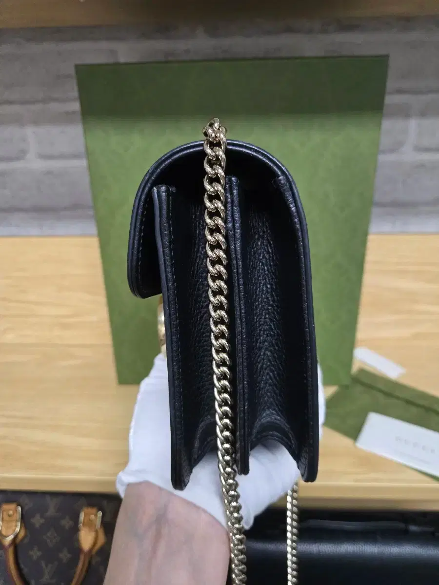 thumbnail-5